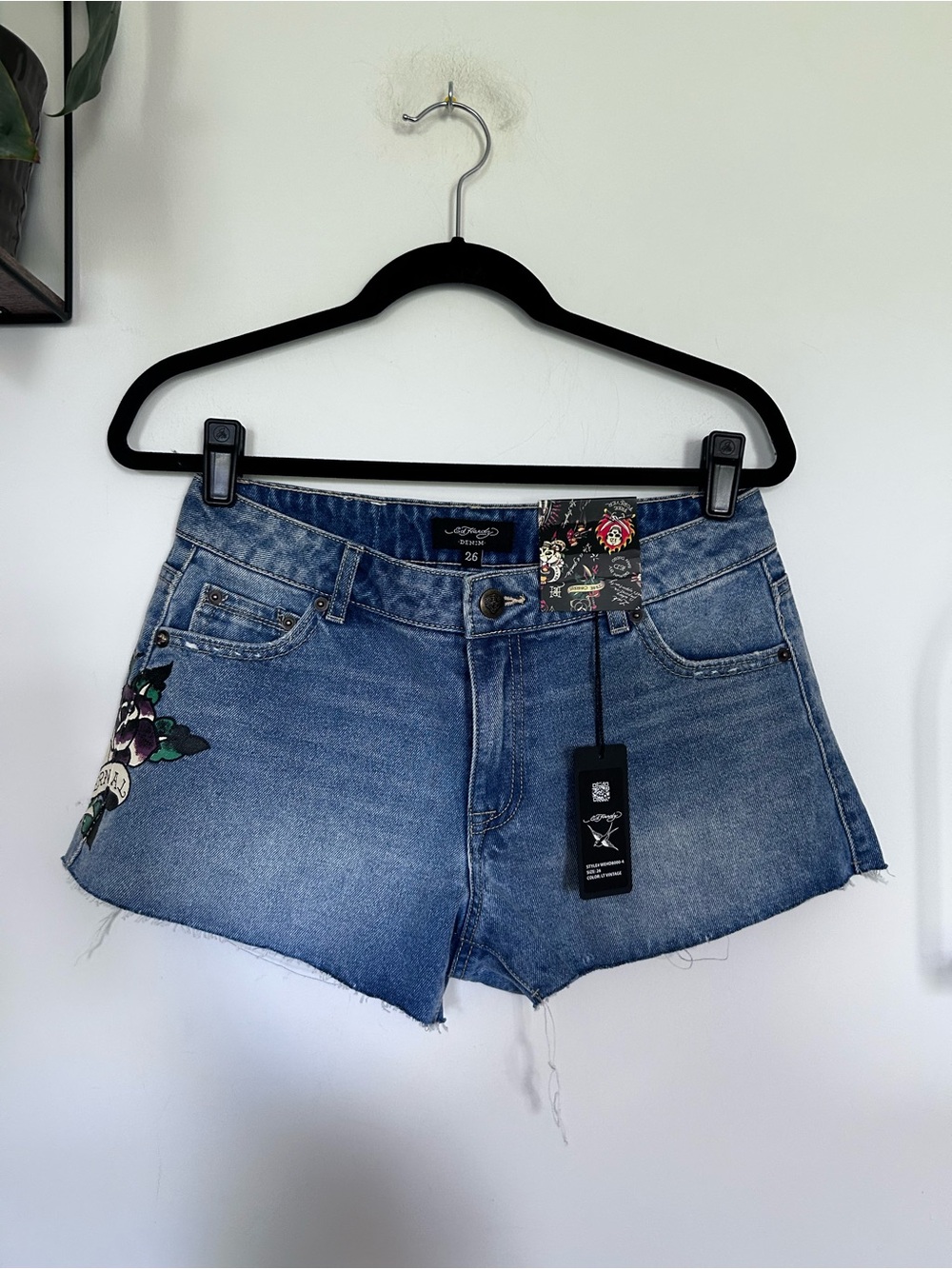 NWT Ed Hardy 100% Cotton Logo Denim Jean Shorts Size 26